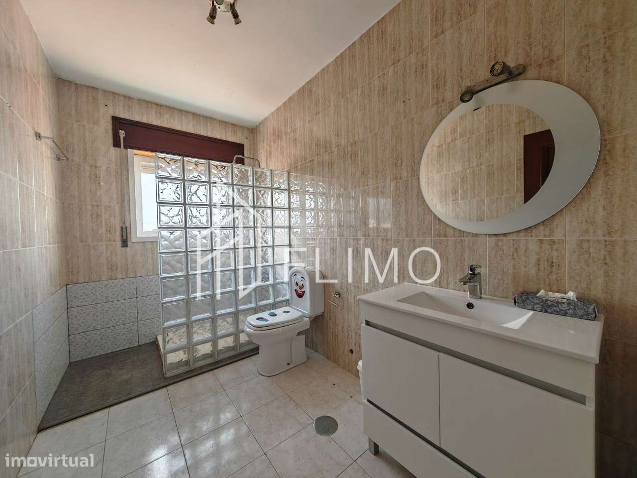 Moradia T4 com potencial Bifamiliar-8