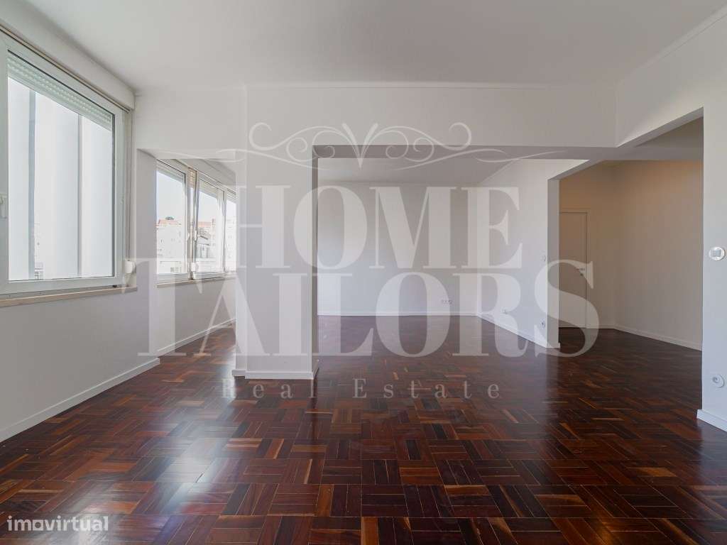 T4 Duplex de 152 m² Totalmente Remodelado, a Estrear | Avenida Infa... - Grande imagem: 2/23