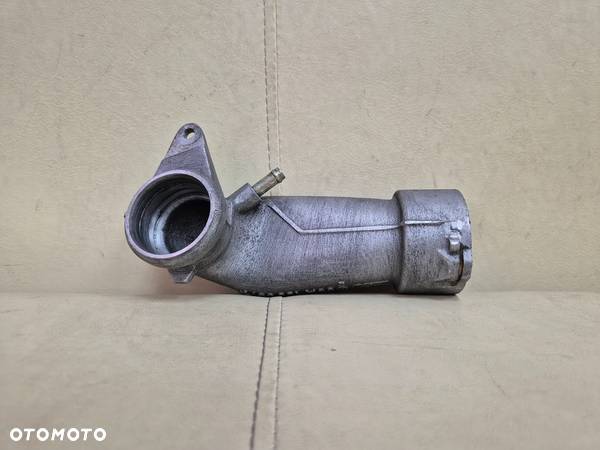 PRZEWÓD POWIETRZA TURBO AUDI A3 8L VW GOLF IV SEAT LEON I 1.8T 06A133607F - 1