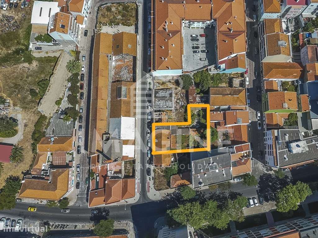 Conjunto de moradias para demolir/reconstruir com 552,40 m² - junto...-0