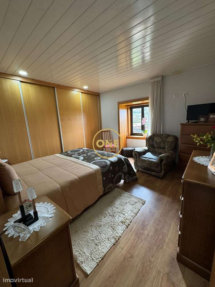 Moradia  T2 renovada-12