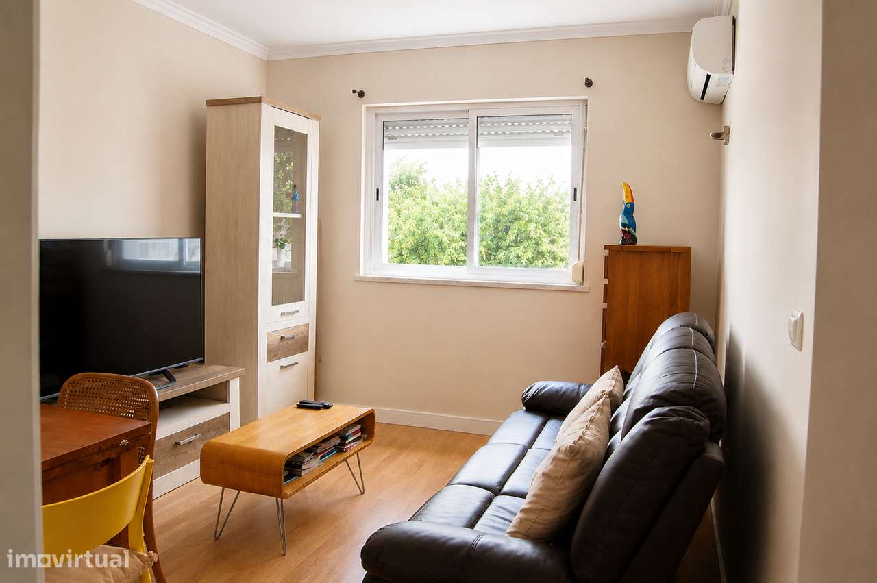 Apartamento T2 com terraço no Bairro de Santos ao Rêgo-16
