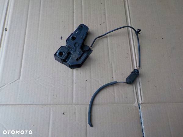 zamek maski vw polo 9n lift 2007r - 1