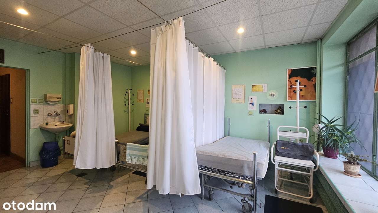 Dom z lokalem użytkowym i mieszkaniem Płock, ul. Wyszogrodzka-12