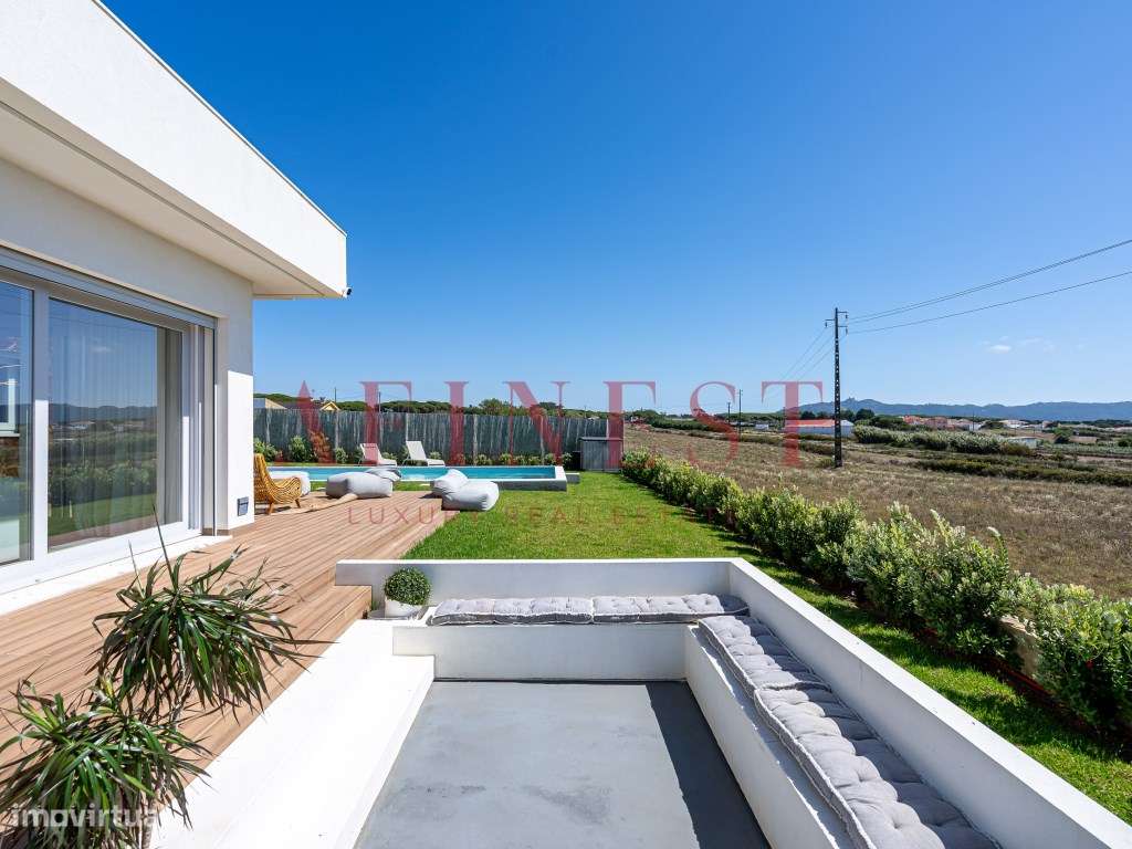 MORADIA T4 PRÓXIMO AO MAGOITO- DISPONÍVEL DE 01 A 31 DE AGOSTO 2026 - Grande imagem: 4/56