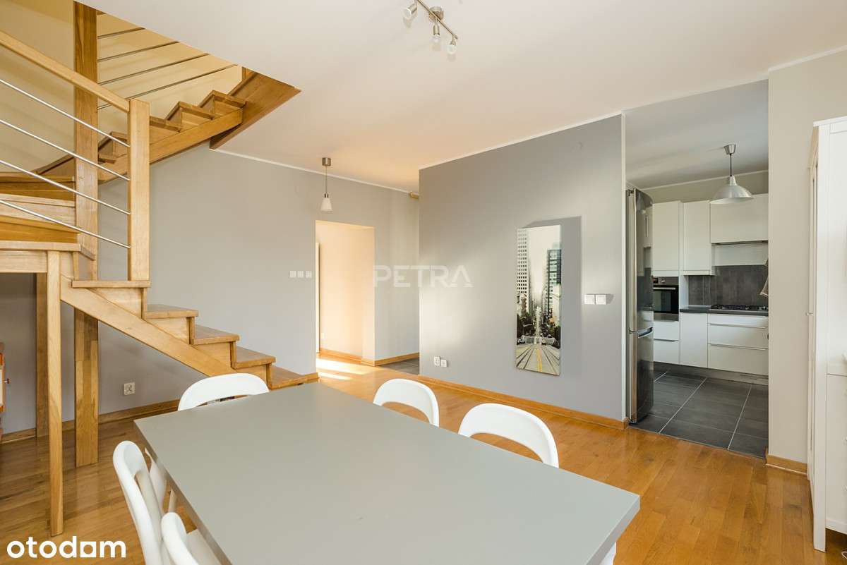 Przestronne, dwupoziomowe mieszkanie przy metrze-6