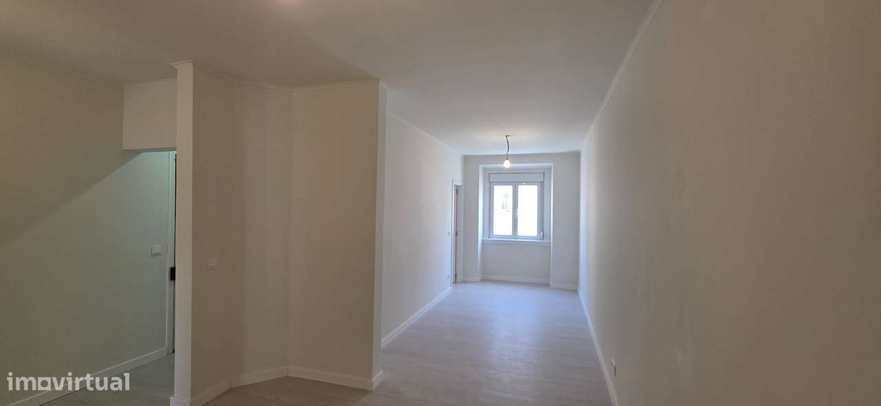 Apartamento T2 Remodelado em Lisboa - Oportunidade Imperdível!-15