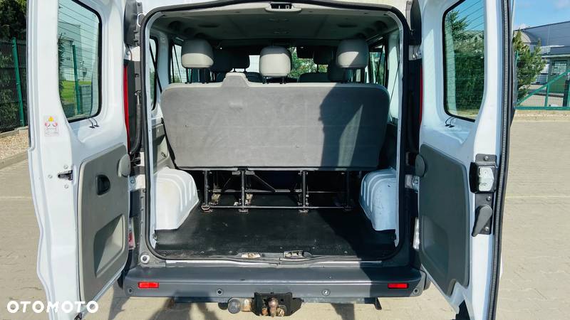 Renault Trafic 2.5 dCi 150 FAP Passenger L1H1 Quickshift Privilège - 18