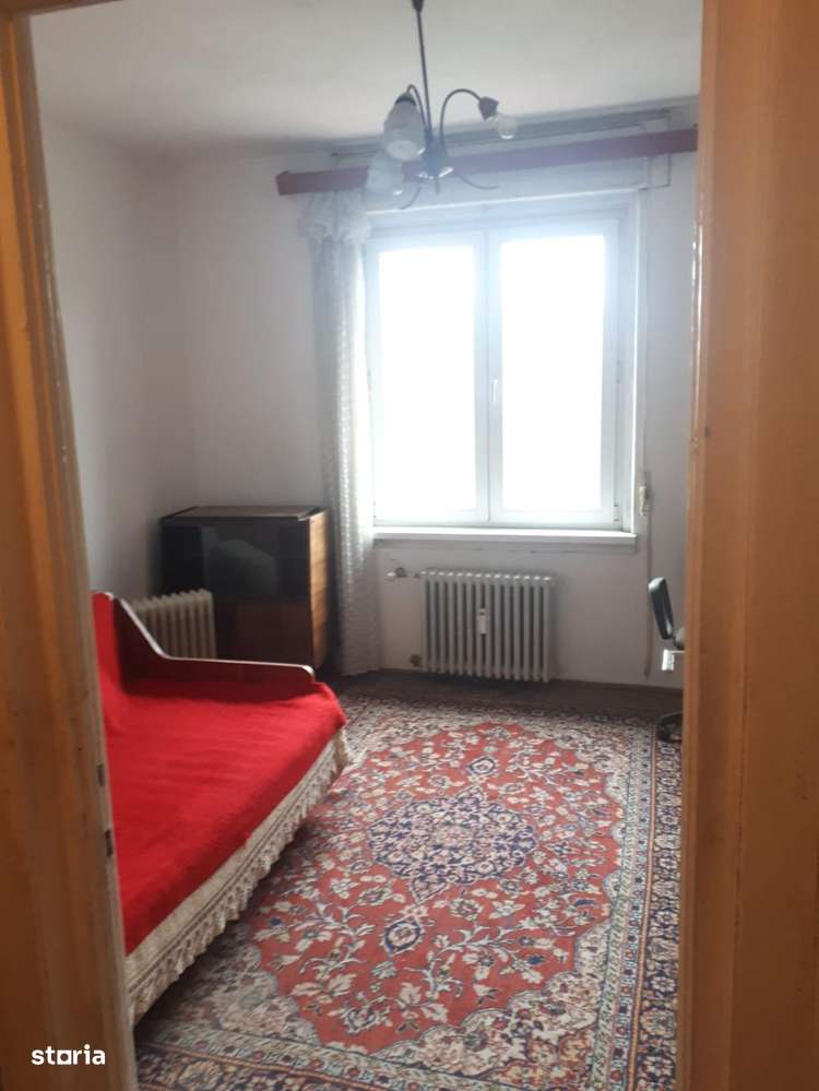 Apartament 2 camere Centru et3/4 ,simplu 54 000 euro neg-2