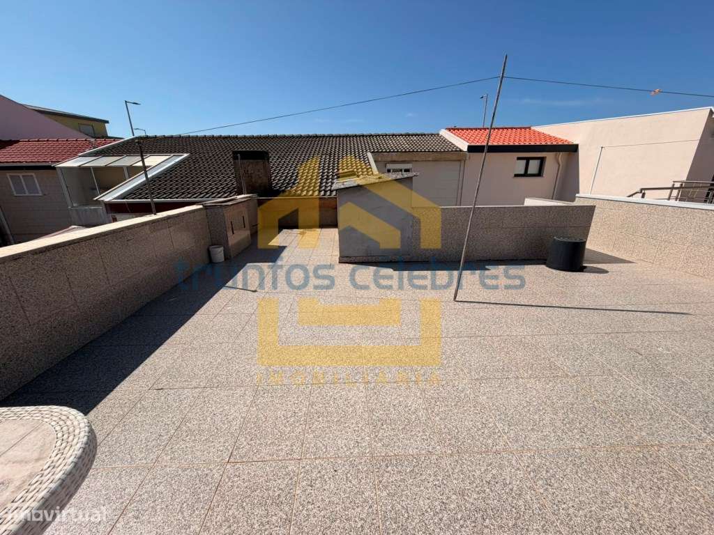*Moradia T3+1 Renovada | Terraço Privativo | A 600 m da Praia e 400...-26
