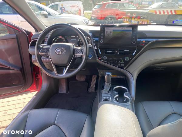 Toyota Camry 2.5 Hybrid Executive CVT - 10