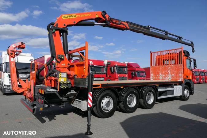 Mercedes-Benz AROCS 3240 / 8X4 / PLATFORMA 7.2m + HDS PALFINGER PK 22002 / TRIDEM / AXIE DE DIRECȚIE LIFTATOR / FURCI / RADIOCOMANDĂ - 7