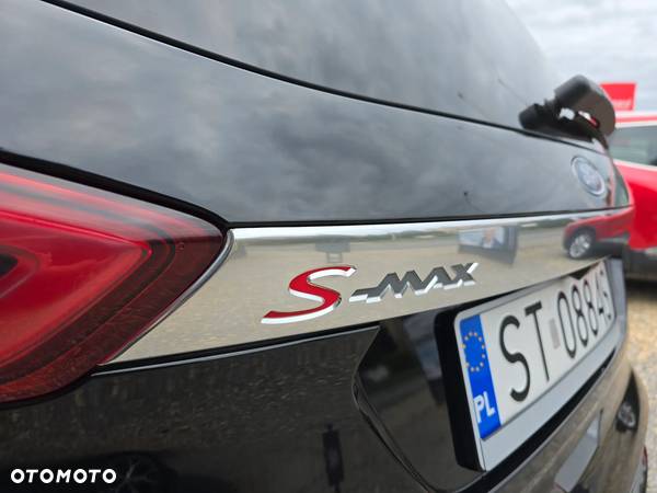 Ford S-Max - 13