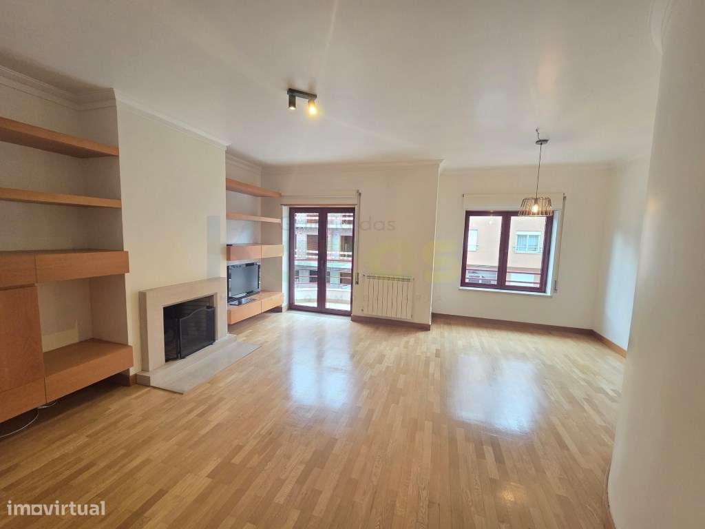 T3 com estacionamento - Zona Premium de Leiria, junto ao Seminário,...-2