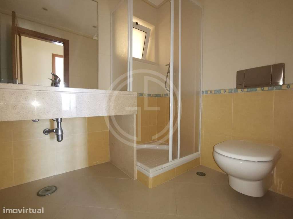 Apartamento T3 no centro de Vilamoura, em condomínio com piscina e ...-11