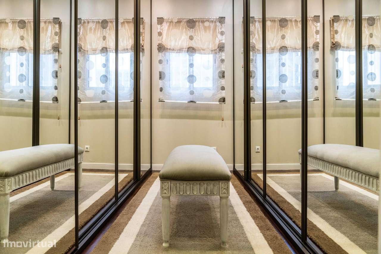 Luxuosa Moradia com 4 quartos localizada em Rosto do Cão - São Roque-19