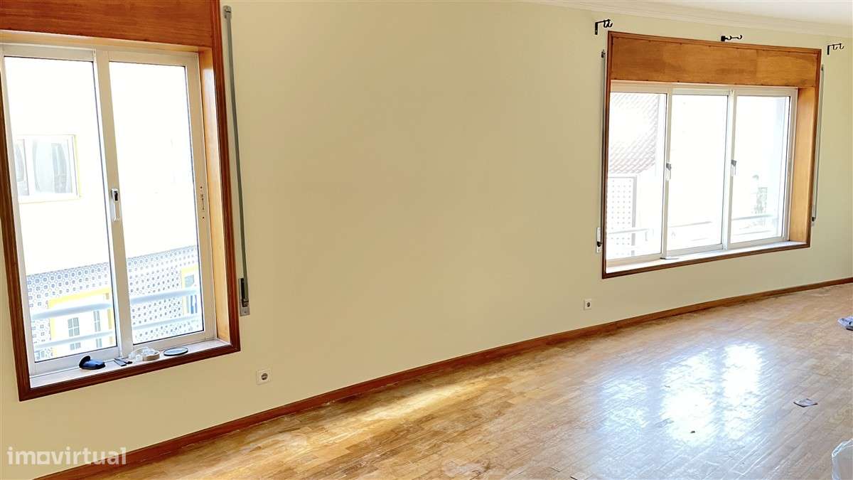 T3 duplex-Centro-Póvoa de Varzim-Aparcamento - Grande imagem: 2/11