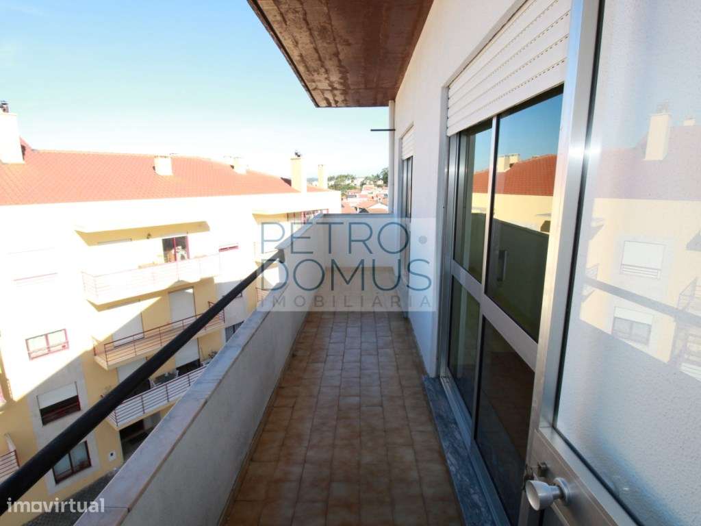 APARTAMENTO T3 | GARAGEM | VISTA CIDADE-10