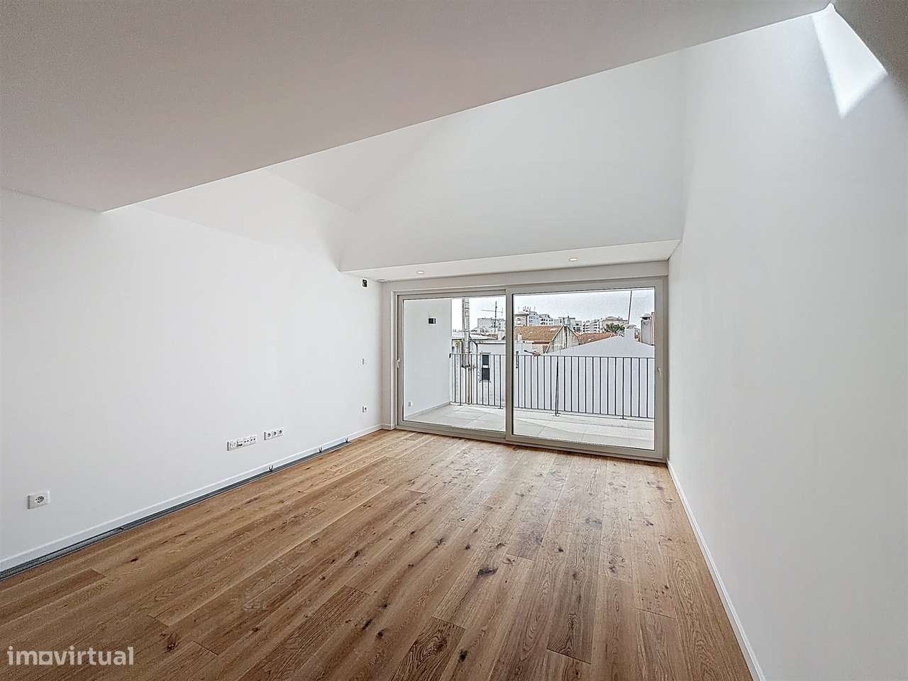 Apartamento T1+1 no centro da cidade-5
