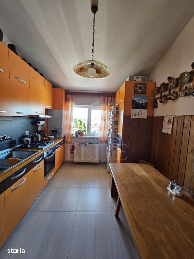 Apartament 3 camere în zona SEMICENTRALA