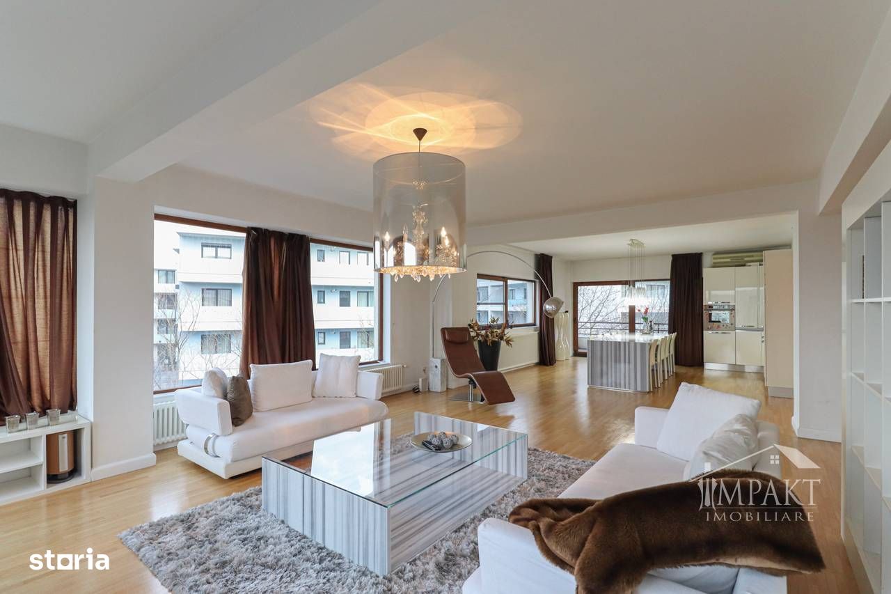 Penthouse pe doua niveluri de vanzare in Andrei Muresanu