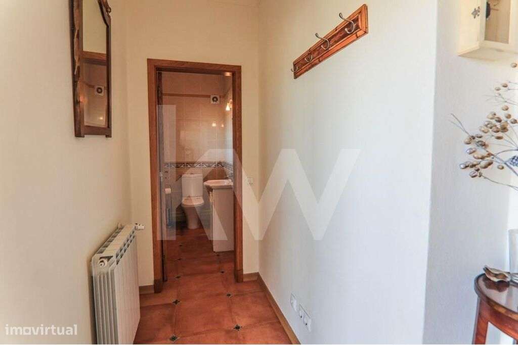 Moradia T2+1  com áreas amplas e vistas desafogadas, inserida em terre - Grande imagem: 4/46