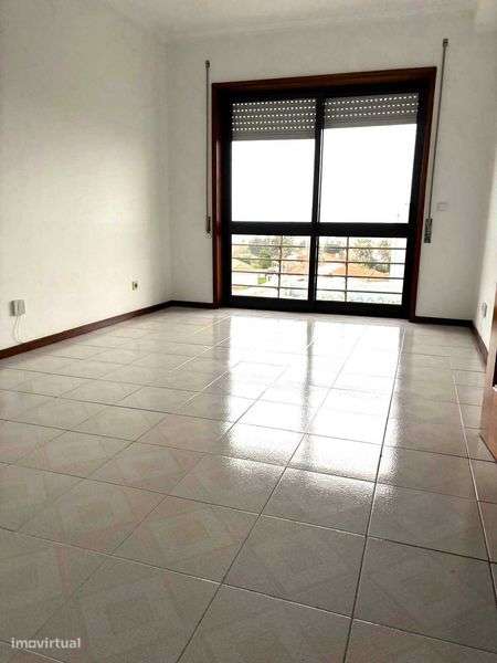 T2 com garagem Arcozelo - Grande imagem: 4/8