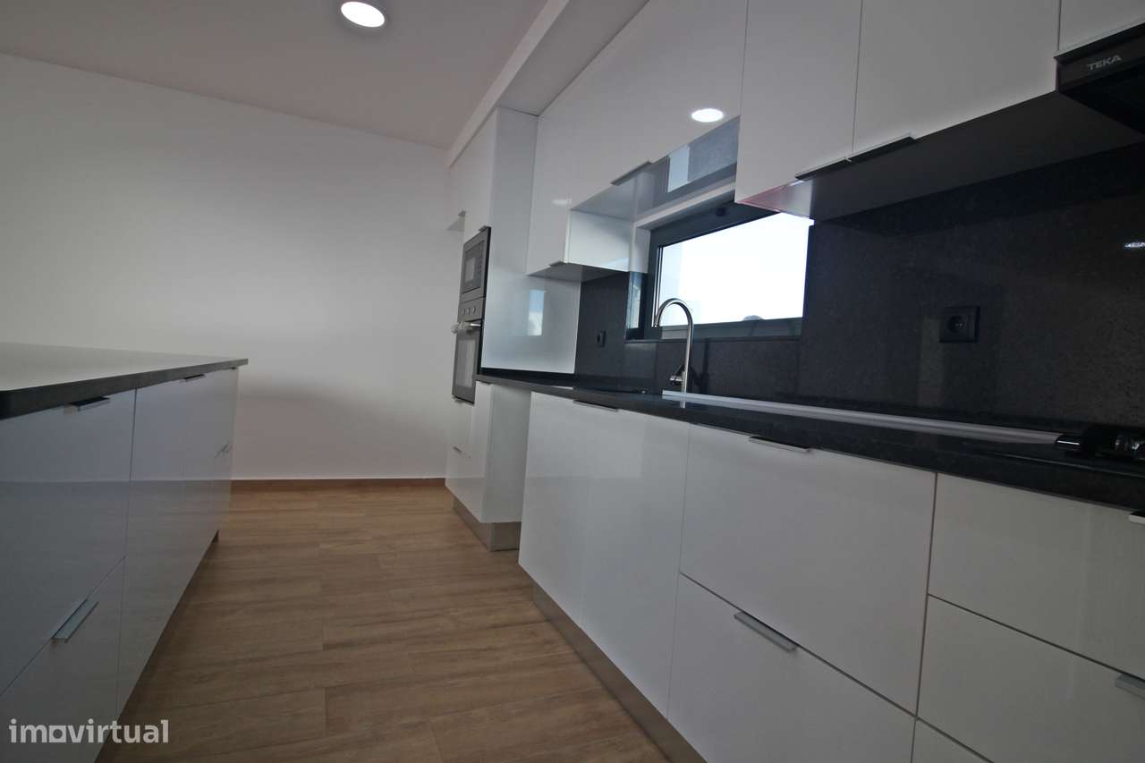 Moradia Térrea Isolada T3 Nova em lote de 340m2 em Fernão Ferro-7