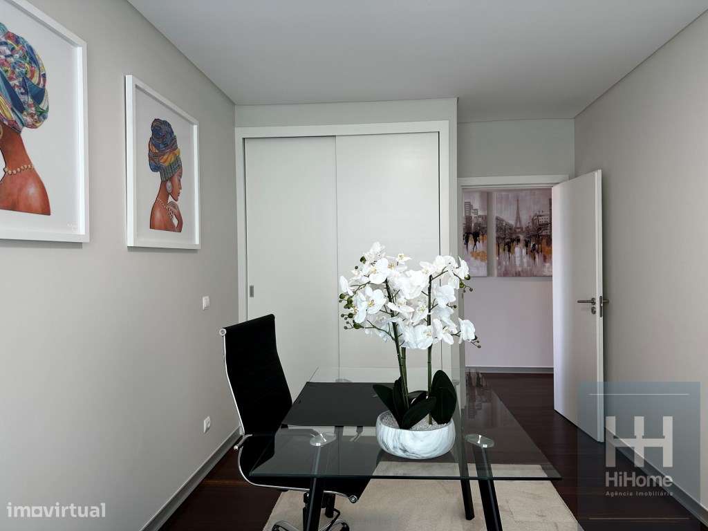 Apartamento T4 mobilado no Edificio Funchal Centrum-17