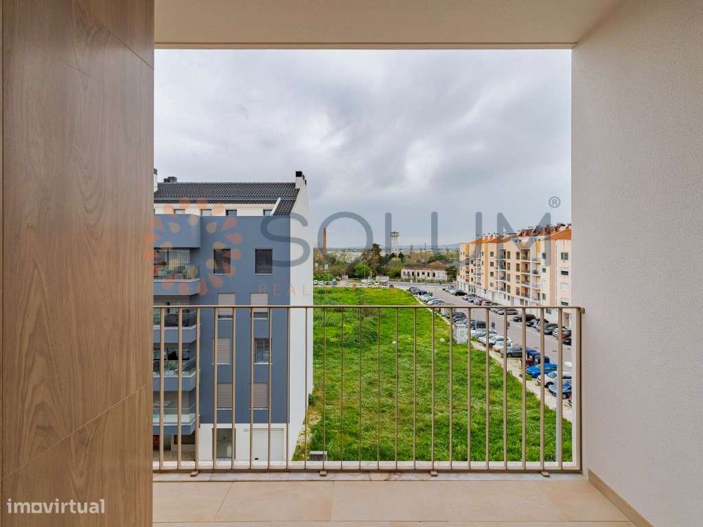 Duplex T3+1 novo com 2 Terraços - Montijo-11