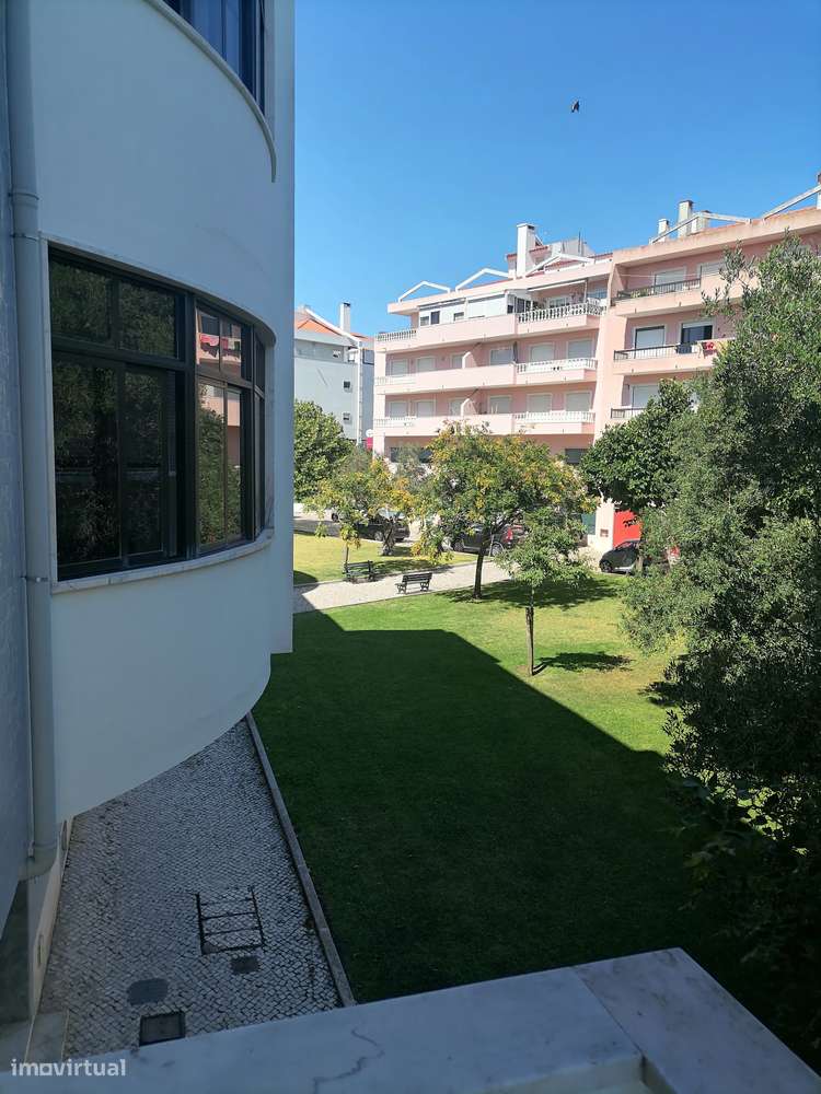 T3 Centro de Queijas, Oeiras. Com Parqueamento e Arrecadação.-35