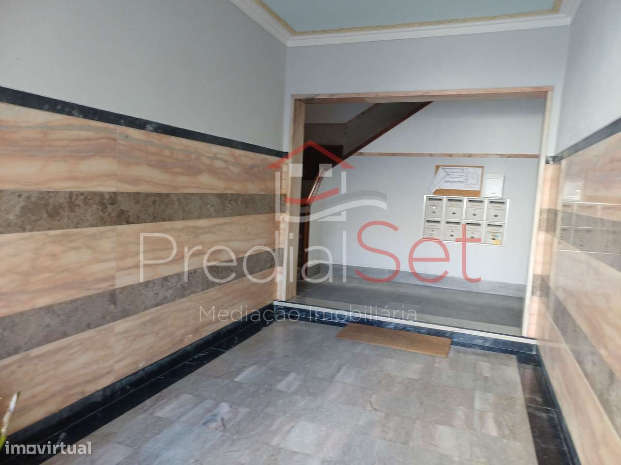 Apartamento T3 Totalmente Renovado- Montalvão-Setubal-18