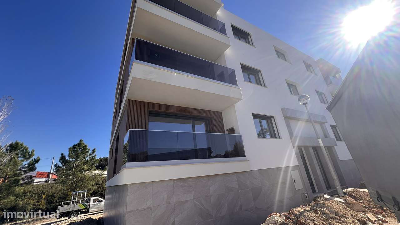 Apartamento T3 NOVO Moderno e Eficiente! Junto ao acesso da A8! - Grande imagem: 4/36