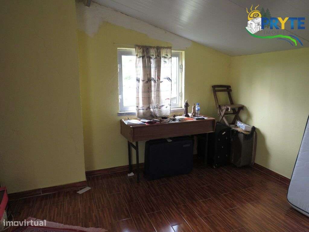 Quinta composta por moradia T4 situada perto de Cernache do Bonjardim-22