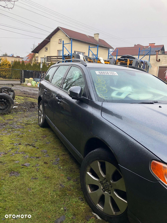 VOLVO V70 III 2.4 D5 205KM ANGLIK CAŁY NA CZĘŚCI - 18