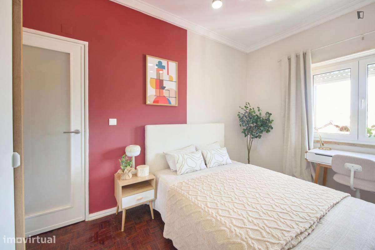 Quarto - localizado em Alameda Lisbon - Grande imagem: 4/23