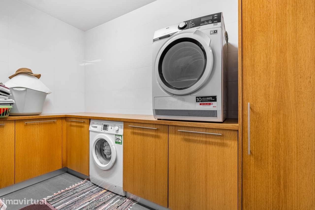 Moradia T3 + escritório à venda em Fraião - Braga-17