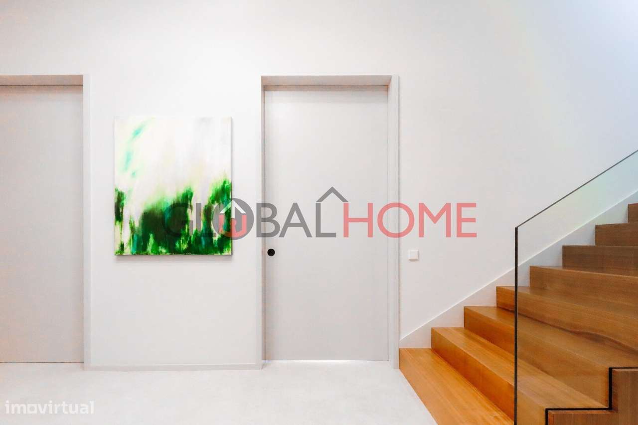 Moradia T5 com piscina na Quinta das Luzes-40