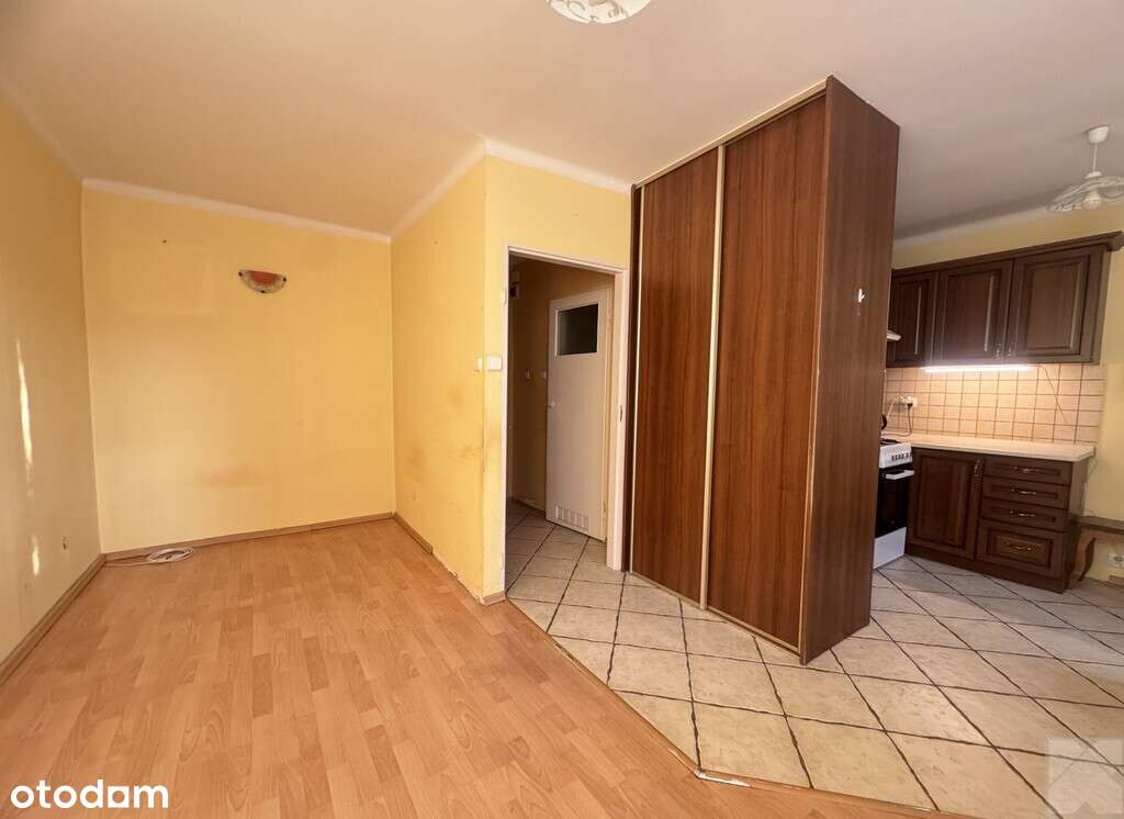 Przytulna kawalerska z balkonem parter Glazera-0