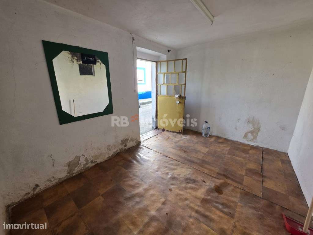 Casa de Campo para recuperar com logradouro - Peralva, Tomar - Grande imagem: 5/23