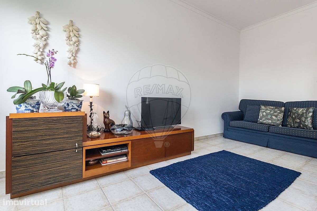 T2 Semi-Remodelado na Torre da Marinha-30