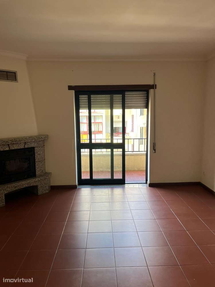Apartamento T3 para Arrendamento na Rua Cândido dos Reis – Viseu - Grande imagem: 4/19