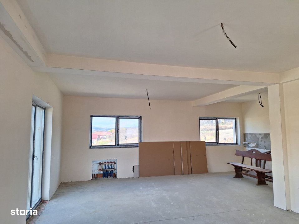 Duplex cu 4 camere in Campeneşti - Imagine principală: 1/11