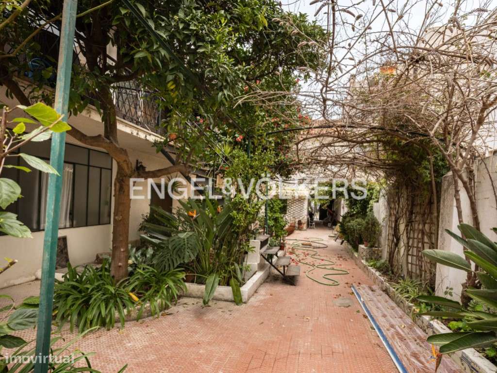 Excelente moradia T6 com AL situada no centro de Almeirim-33