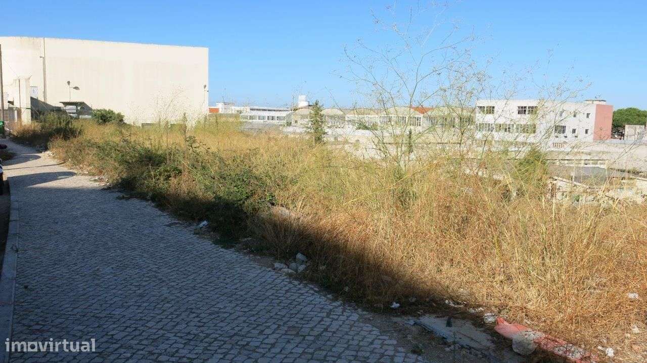 Terreno para Hotel, junto ao Aeroporto Lisboa e 2ªCircular.-15