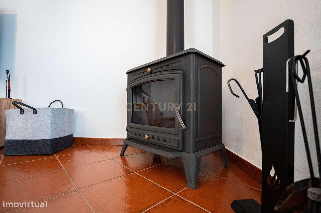 MORADIA TÉRREA T3 + SÓTÃO A 10 MINUTOS DA CIDADE-7