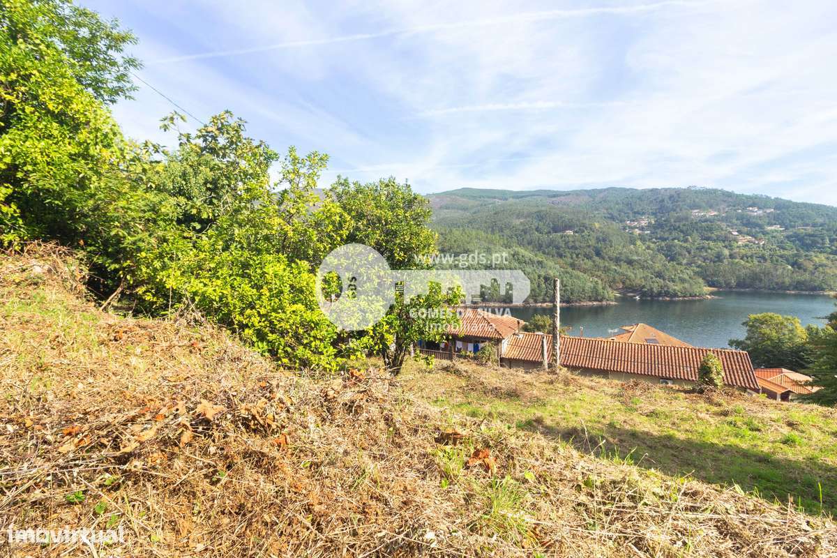 Moradia T3 com 1383m2 em Pandozes, Parada de Bouro Vieira do Minho-14