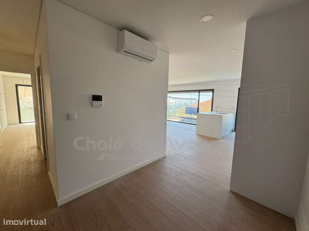Apartamento T3 com 2 Lugares de Estacionamento em Esgueira | Aveiro-7