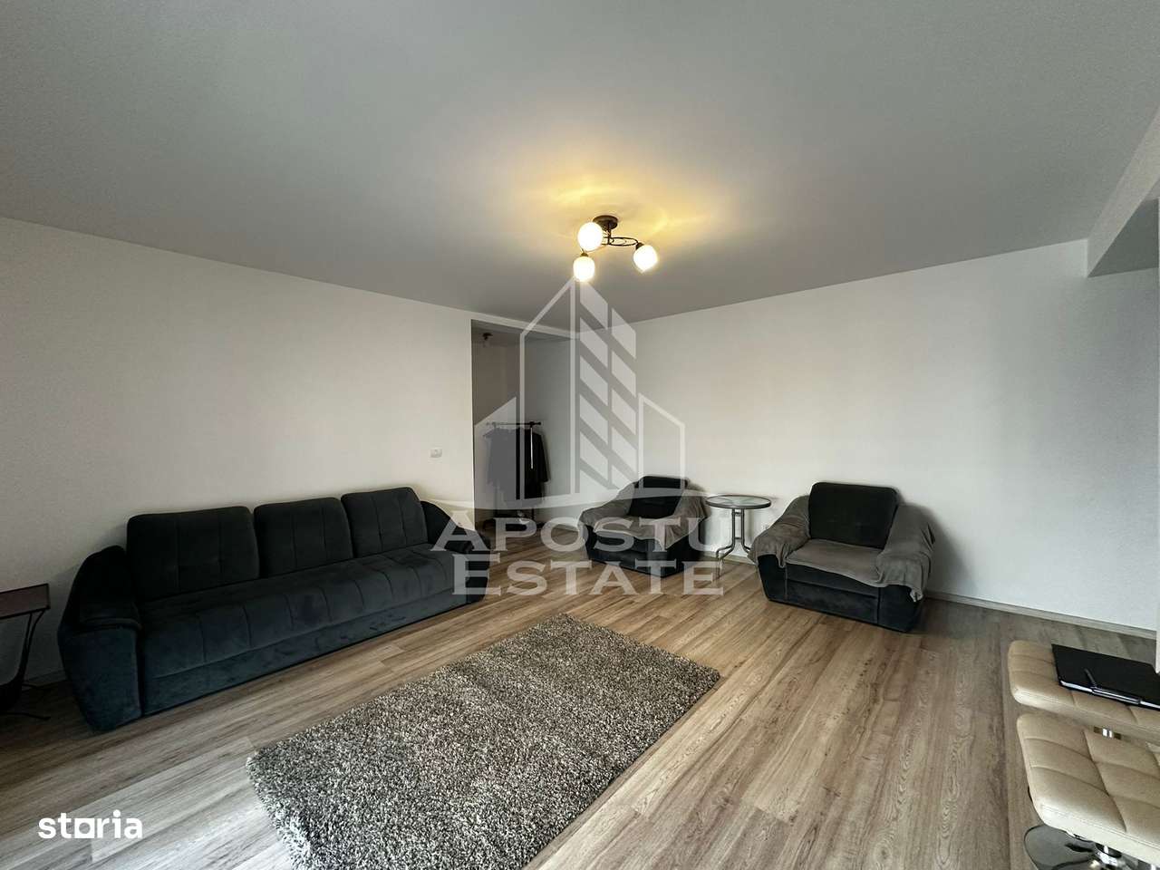 Apartament 2 camere, centrala proprie, loc de parcare, Giroc - Imagine principală: 2/8