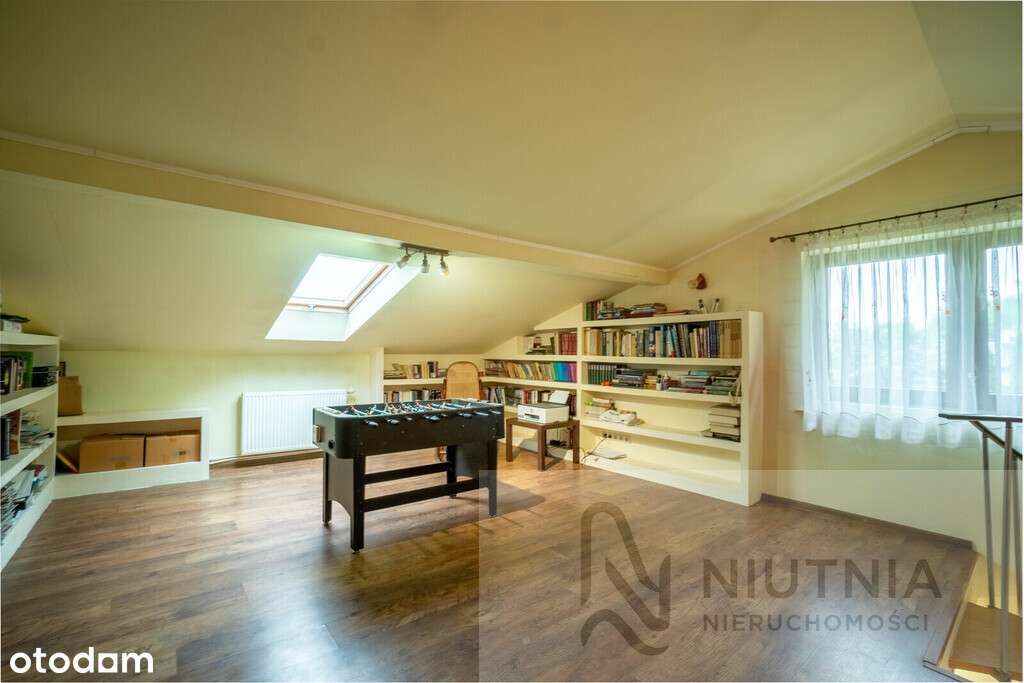 Wolnostojący dom z podwójnym garażem!-14